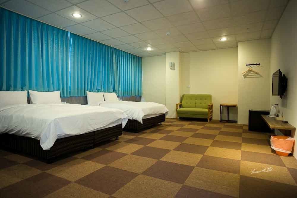 Chang Ti Metropolis Commercial Hotel Zhongli Exterior photo