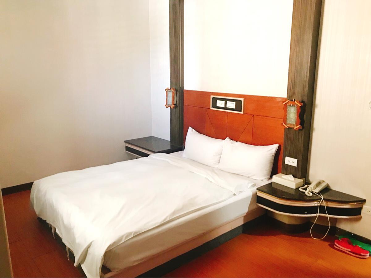 Chang Ti Metropolis Commercial Hotel Zhongli Exterior photo